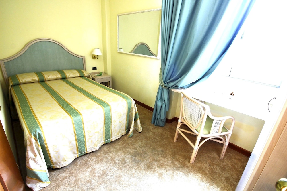 Classic Single Room