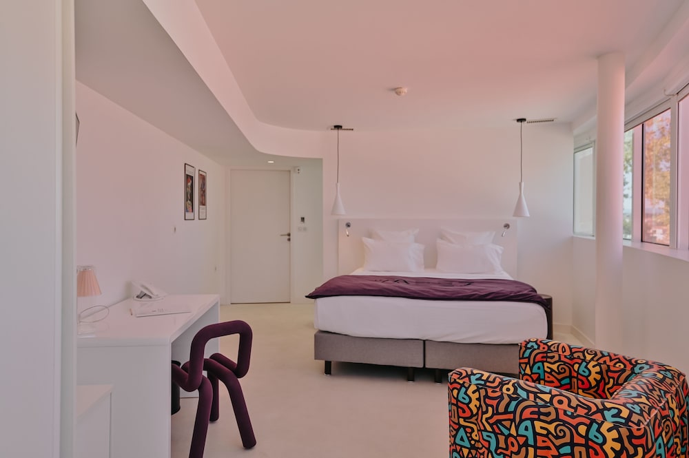 Standard Double or Twin Room photo 3