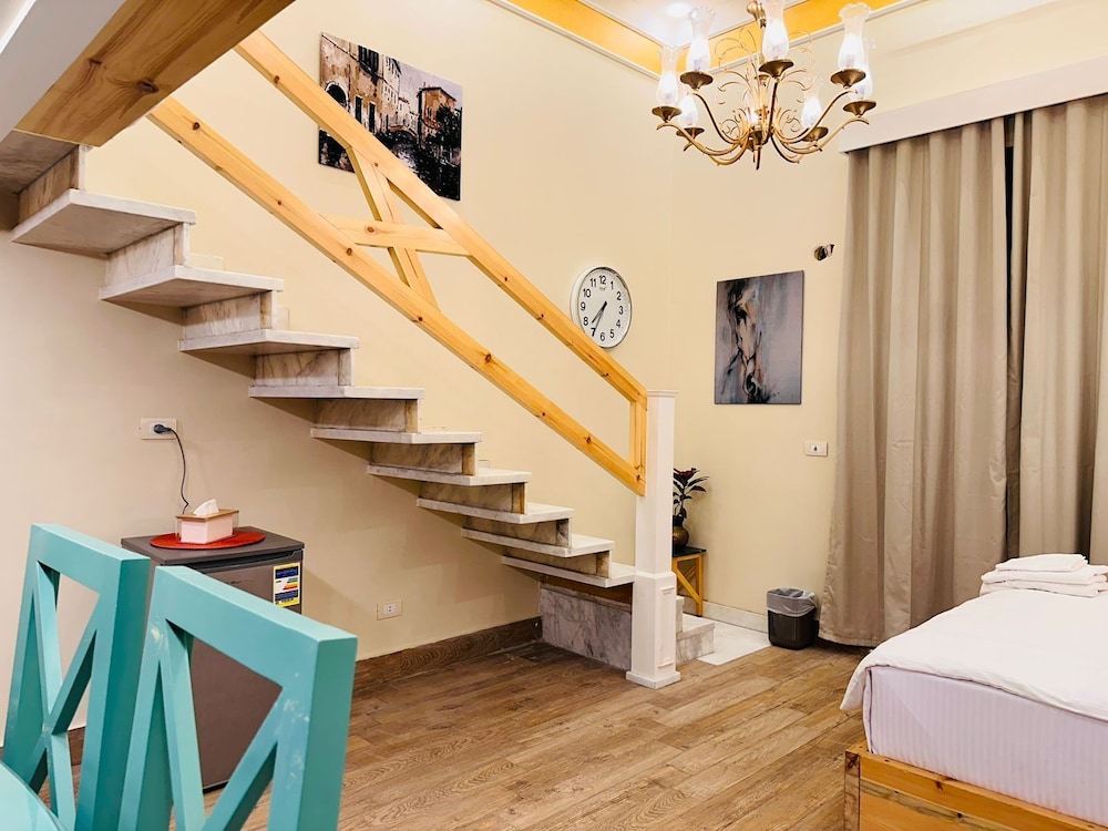 Deluxe Quadruple Room - Photo 1