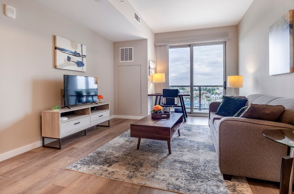 Luxury Apartment, Balcony, Harbor View photo 1