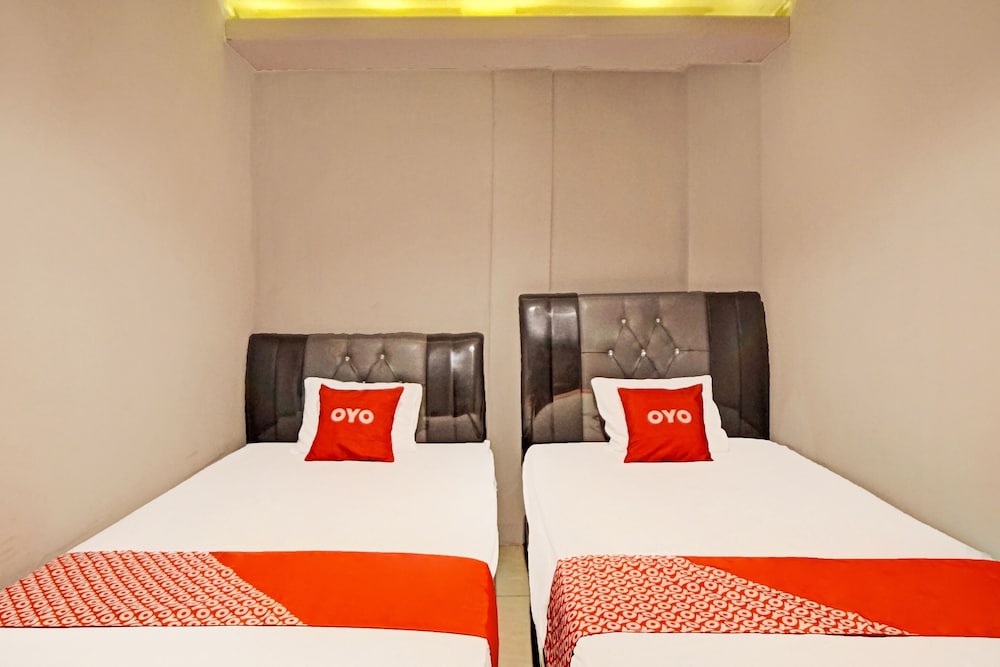 Standard Twin Room - Photo 1