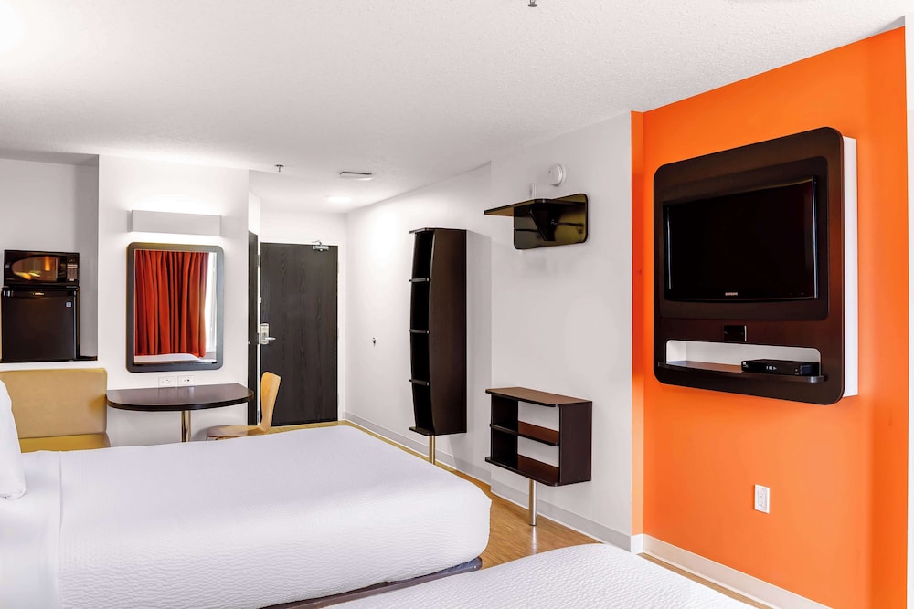 Standard Suite, 2 Queen Beds, Non Smoking, Kitchenette photo 3