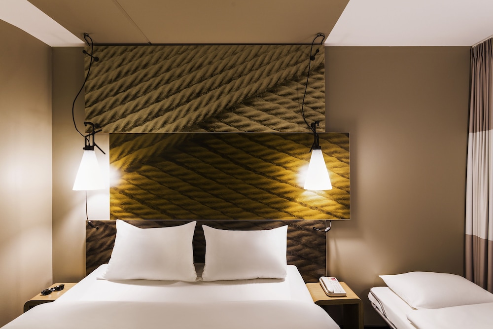 Standard Double Room, Multiple Beds - Photo 1