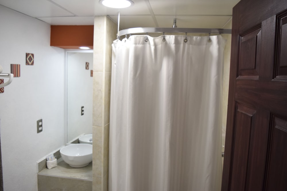 Standard Triple Room photo 3