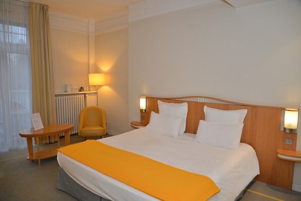 Deluxe Double or Twin Room - Photo 2
