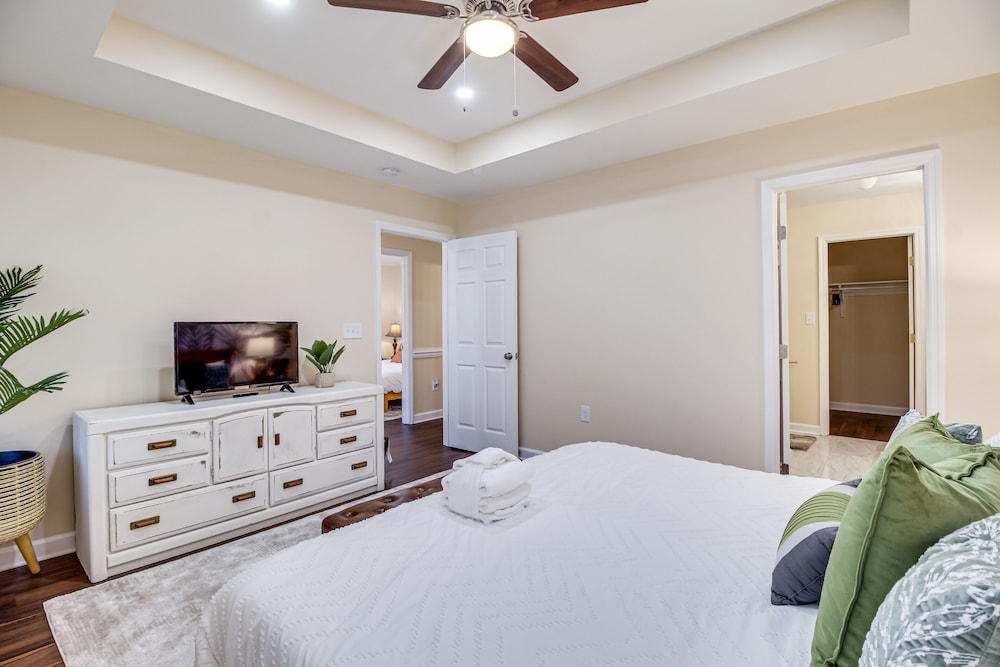 House (4 Bedrooms) photo 2