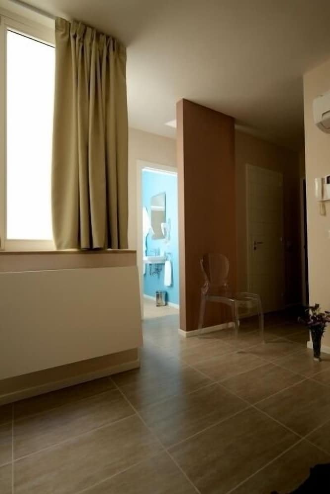 Family Room photo 3