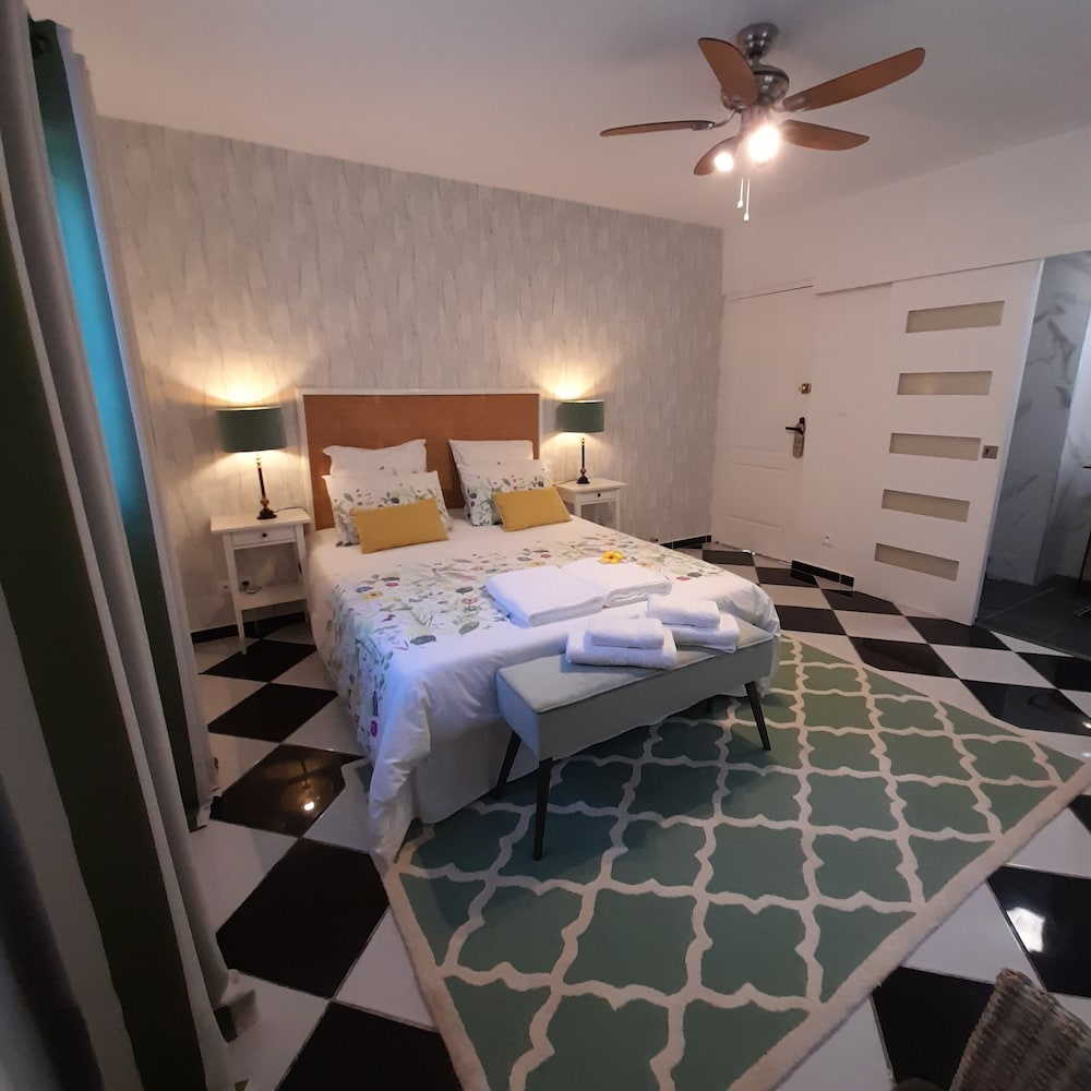 Luxury Double Room, 1 Queen Bed, Courtyard View photo 1