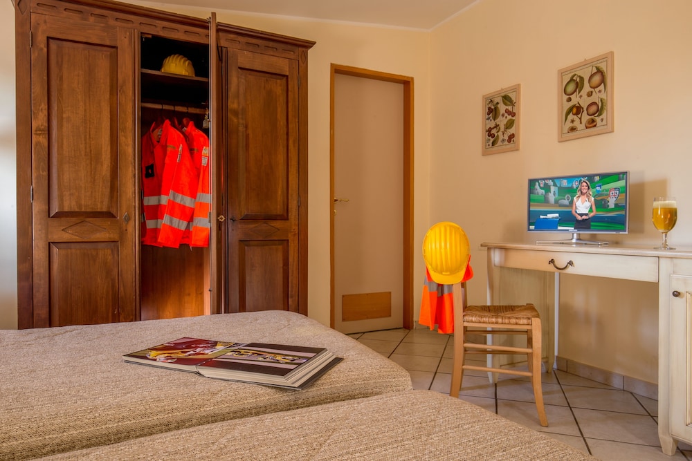 Basic Double or Twin Room photo 3
