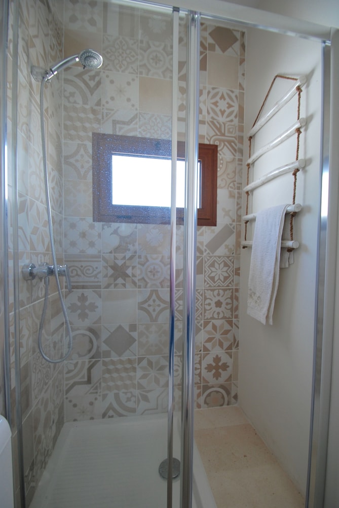 House, 1 Bedroom photo 3