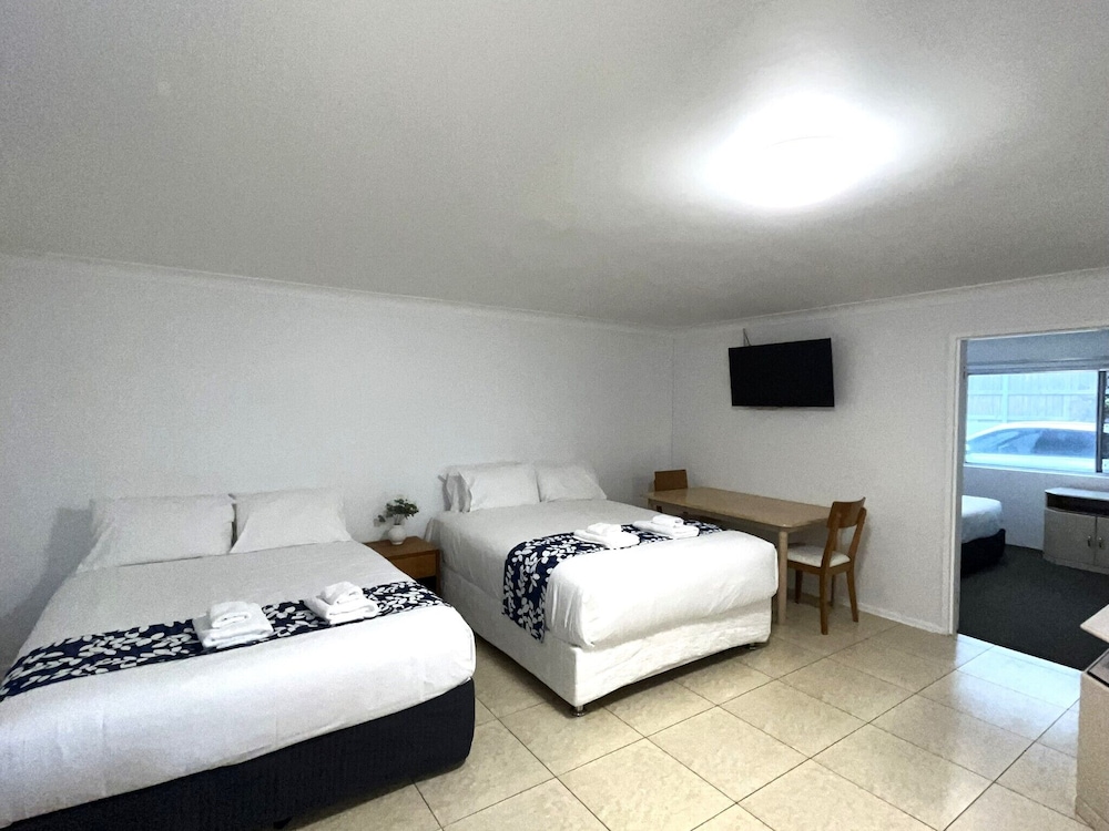 Family Apartment, 1 Bedroom - Photo 4