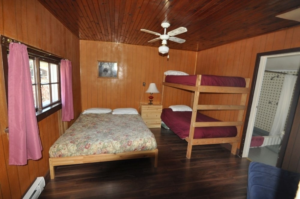 Cabin, 1 Bedroom, River View photo 1