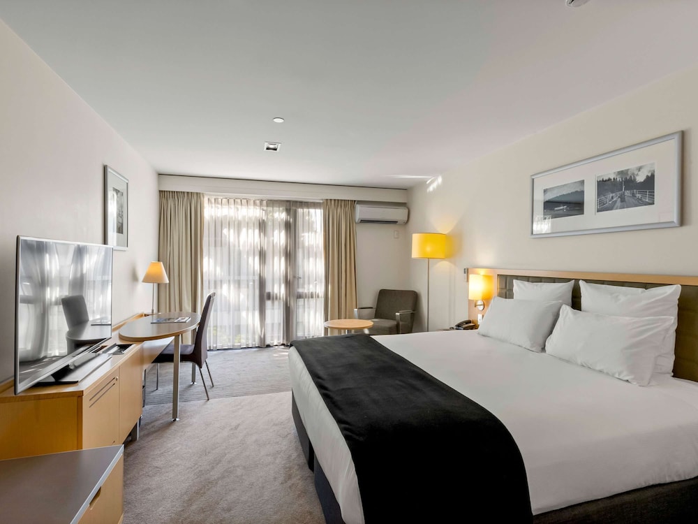 Standard Room, 1 Queen Bed