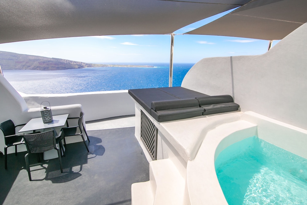 Deluxe Suite (Sunset View) - Photo 24