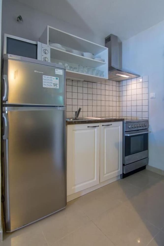 Deluxe Studio Suite photo 2