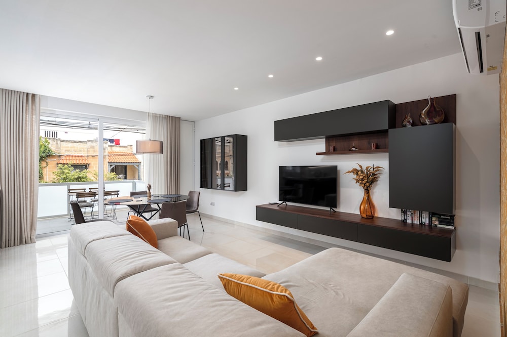 Apartment, 3 Bedrooms, Kitchen, City View