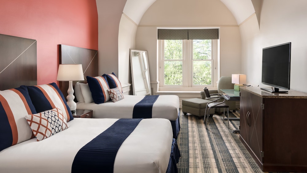 Basic Room, 2 Double Beds (Grand Room (Double Double)) - Photo 1