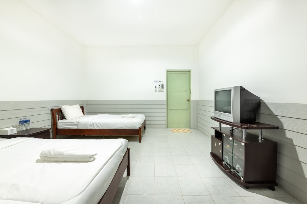 Standard Twin Room photo 3