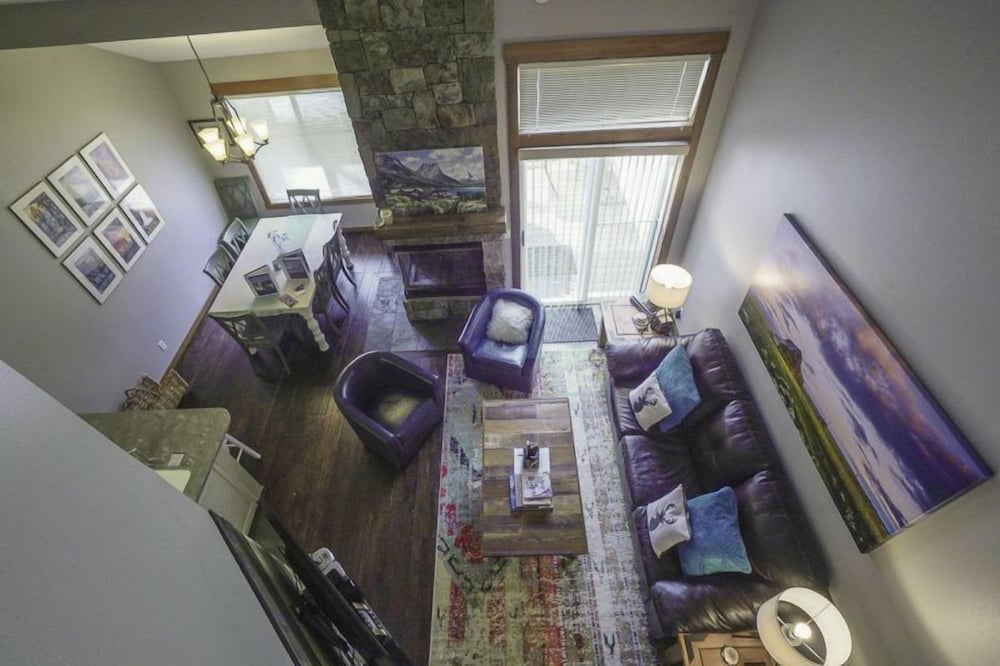 Condo (MH203)