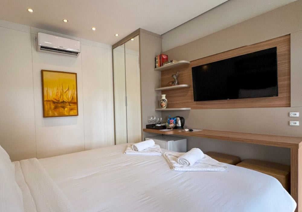Deluxe Double or Twin Room, Garden View