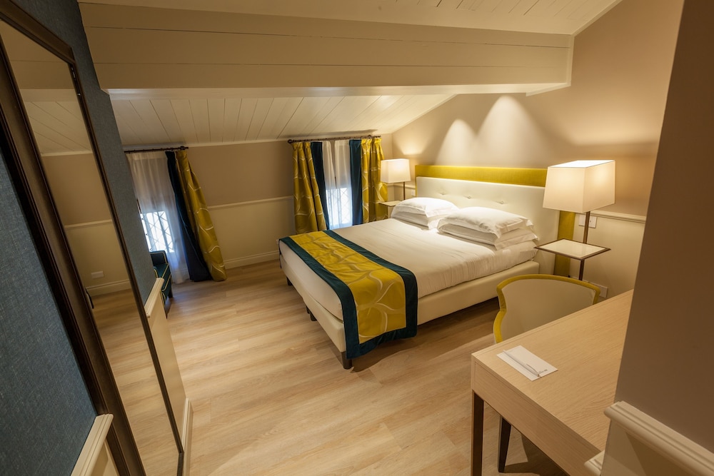 Comfort Room - Photo 1