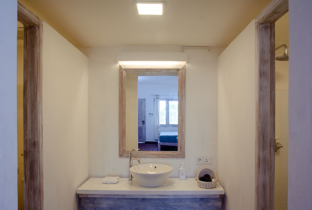 Deluxe Double or Twin Room, 1 Double Bed, Ocean View photo 2