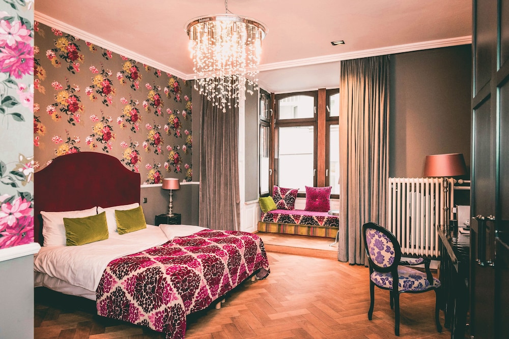 L-Room - Photo 1