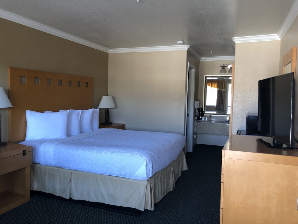 Standard Room photo 3