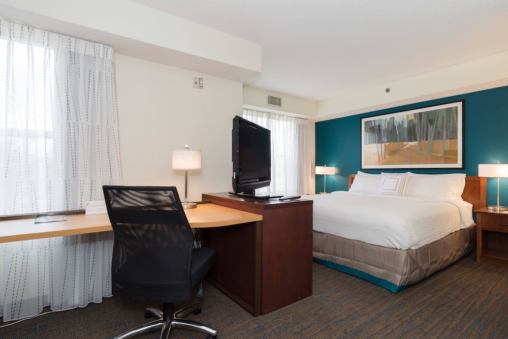 Studio Suite, 1 King Bed with Sofa bed (Hearing Accessible) photo 2