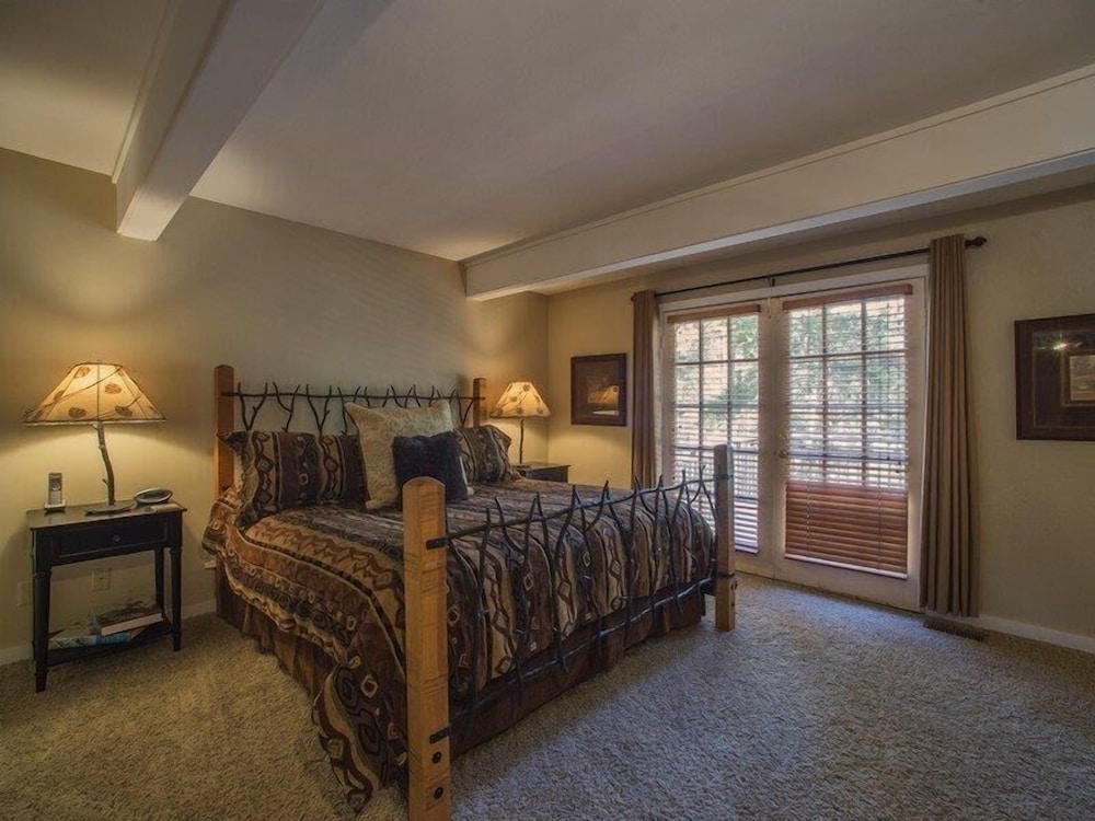House, 5 Bedrooms