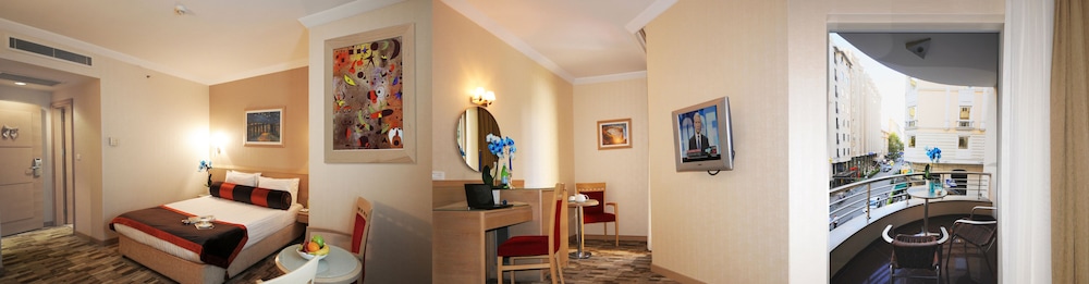 Double Room with French Bed photo 3