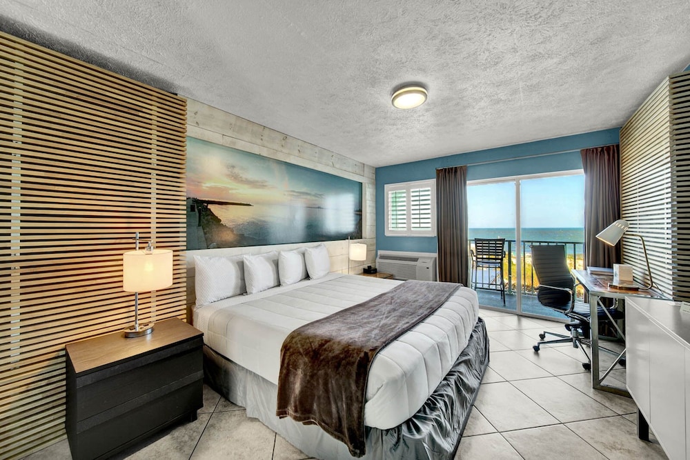 Standard Single Room, 1 King Bed, Ocean View photo 1