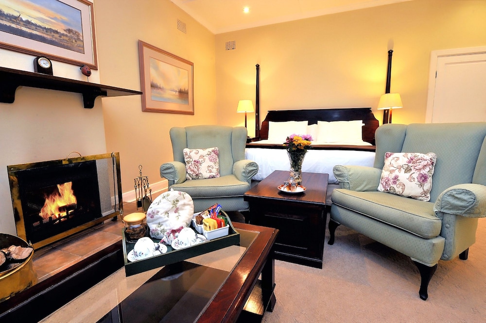Main Lodge Room : Twin/King (1) photo 2