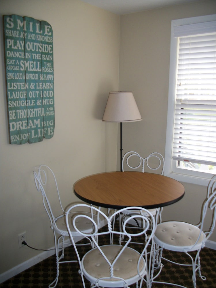 Cabin, 2 Bedrooms, Kitchen (Cabin F)