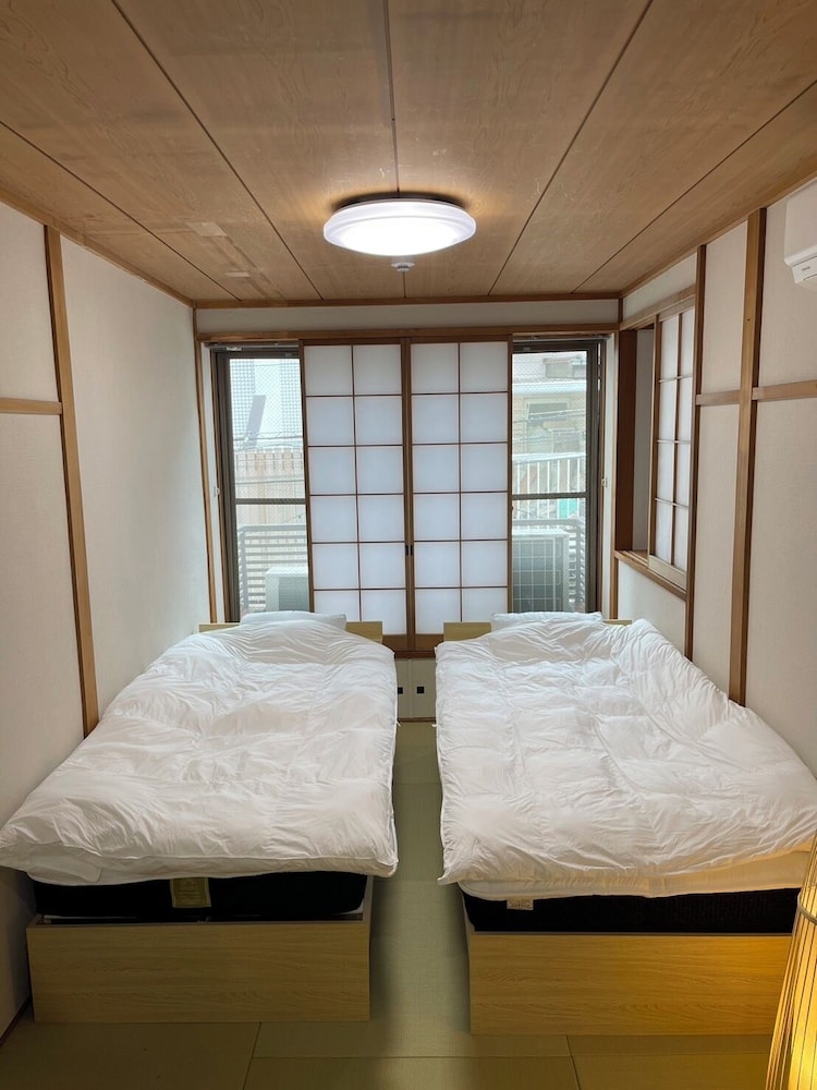 Japanese style room photo 3