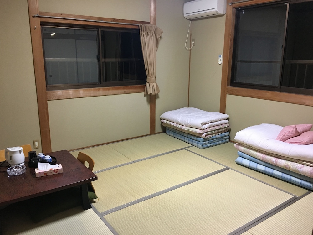Japanese Style Room For 3 People photo 1