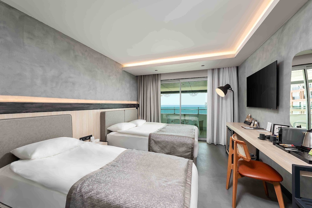 Superior Sea View Room