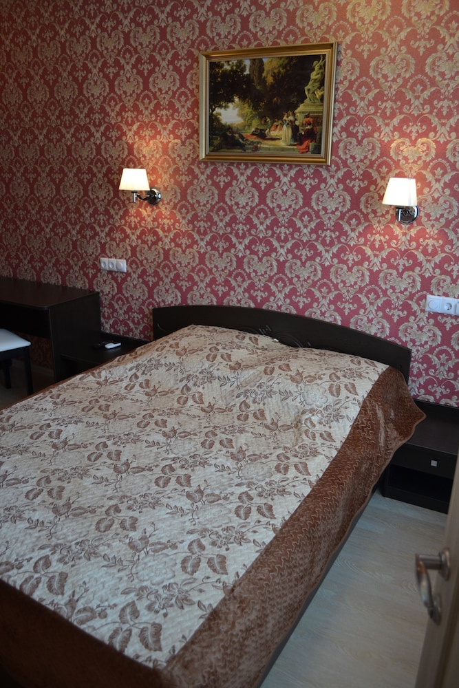 Business Suite, 1 Queen Bed, Non Smoking photo 3