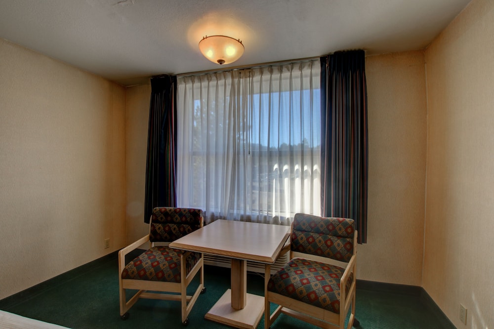 Superior Room, 2 Queen Beds - Photo 2
