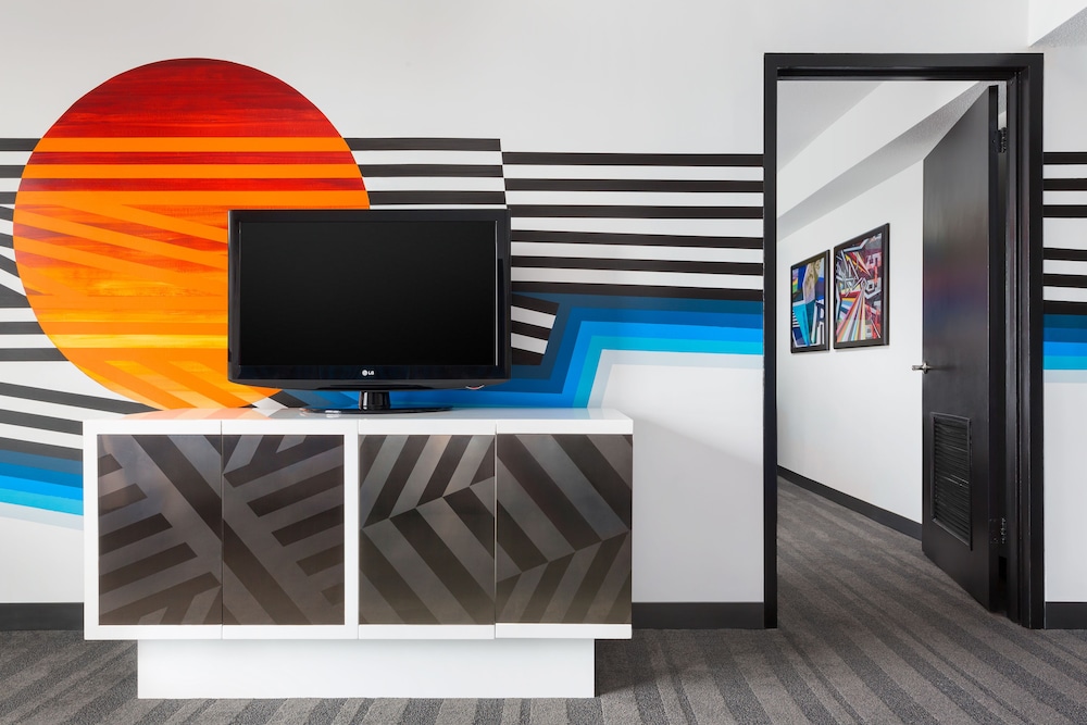 Studio Suite - Photo 5