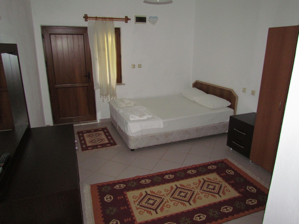 Standard Room photo 3