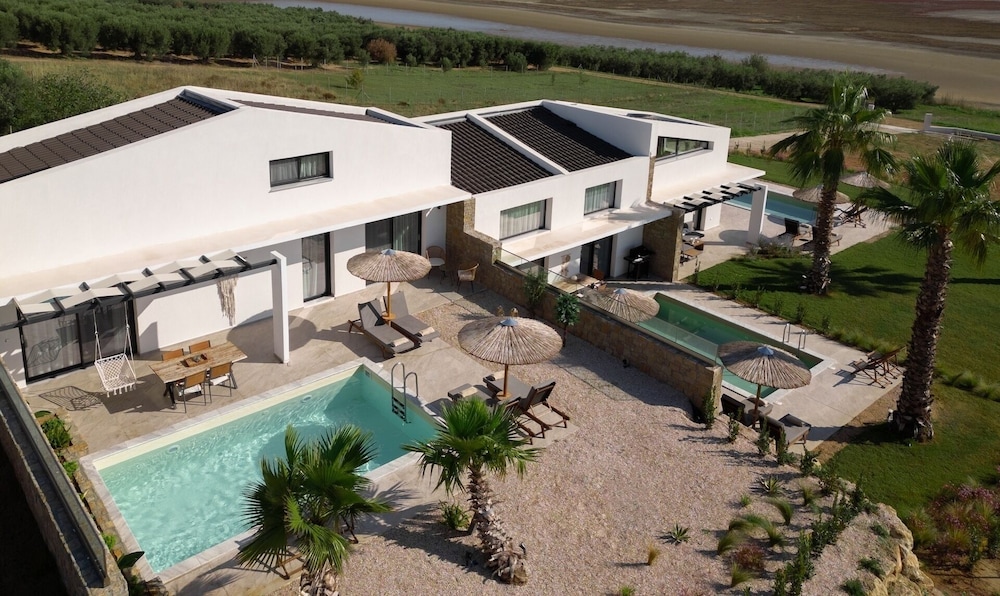 Private Villa photo 1