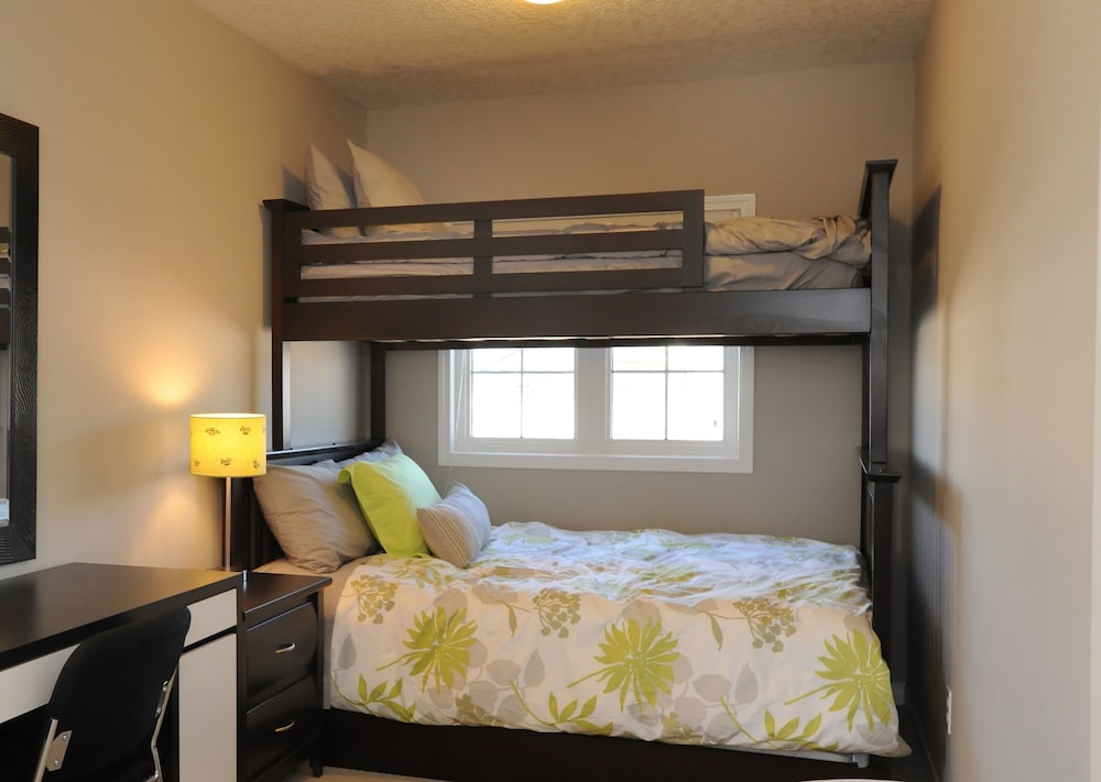 Six-Bedroom Upper House-2 photo 2