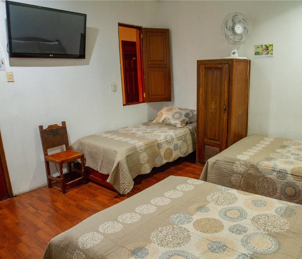 Standard Quadruple Room, Multiple Beds photo 2