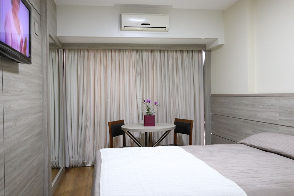 Hotel Nikko — Deluxe Double Room