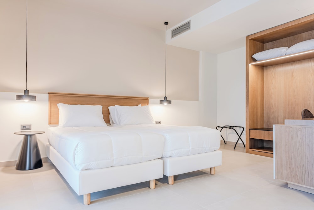 Premium One bedroom Suite with sea view - Photo 3