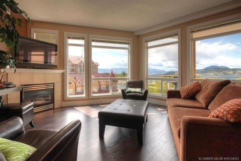 Condo, 2 Queen Beds, Lagoon View photo 3