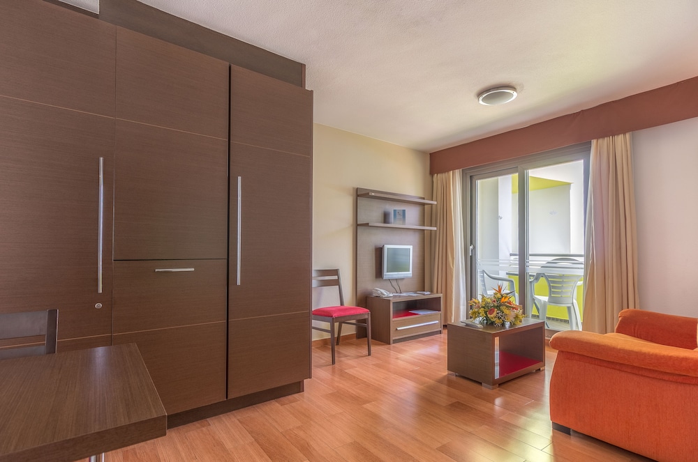 Premium Room (2 adults and 1 child)