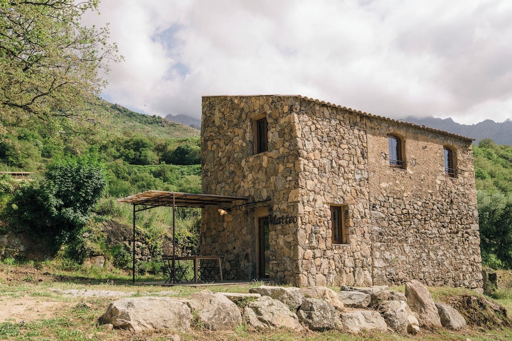 House, 2 Bedrooms