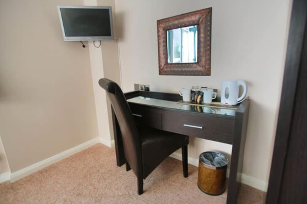 Family Room, Multiple Beds, Non Smoking - Photo 4